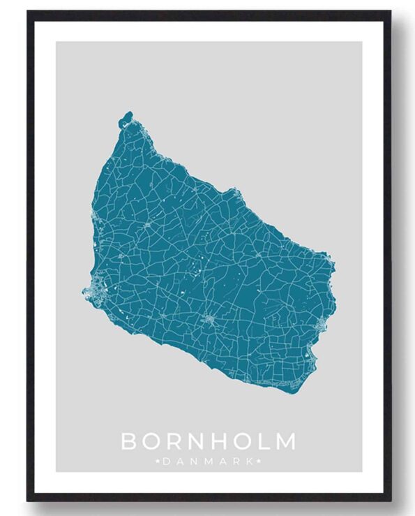 Bornholm bykort i stilrent plakat design. Denne Bornholm byplakat er med blå baggrund og viser Bornholm kortet fra sin smukkeste side