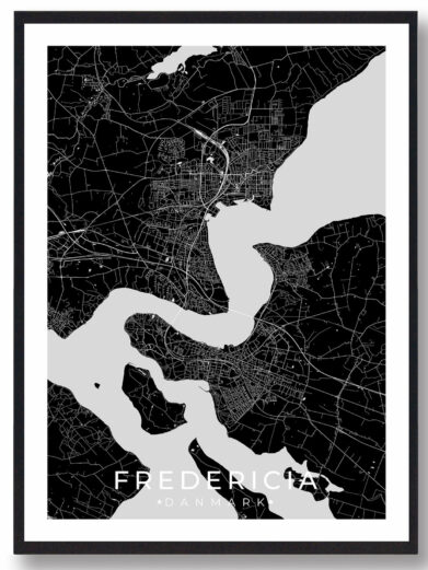 Fredericia bykort i stilrent plakat design. Denne Fredericia byplakat er med sort baggrund og viser Fredericia kortet fra sin smukkeste side