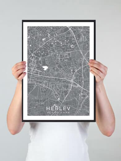 Herlev bykort i stilrent plakat design. Denne Herlev byplakat er med grå baggrund og viser Herlev kortet fra sin smukkeste side