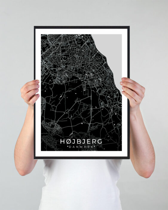 Højbjerg bykort i stilrent plakat design. Denne Højbjerg byplakat er med sort baggrund og viser Højbjerg kortet fra sin smukkeste side