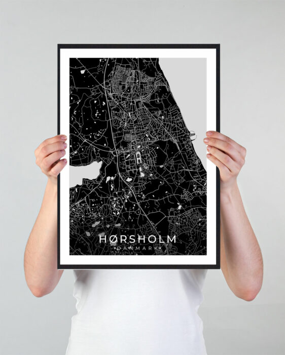 Hørsholm bykort i stilrent plakat design. Denne Hørsholm byplakat er med sort baggrund og viser Hørsholm kortet fra sin smukkeste side