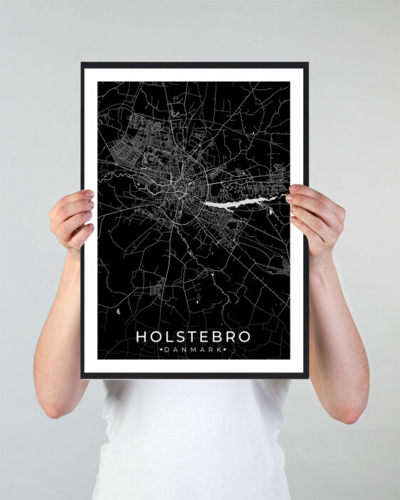 Holstebro bykort i stilrent plakat design. Denne Holstebro byplakat er med sort baggrund og viser Holstebro kortet fra sin smukkeste side