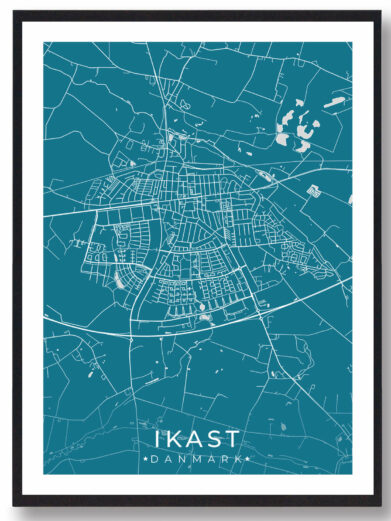 Ikast bykort i stilrent plakat design. Denne Ikast byplakat er med blå baggrund og viser Ikast kortet fra sin smukkeste side