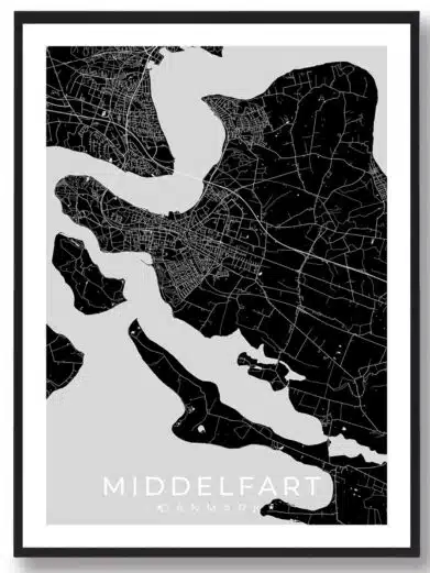 Middelfart bykort i stilrent plakat design. Denne Middelfart byplakat er med sort baggrund og viser Middelfart kortet fra sin smukkeste side
