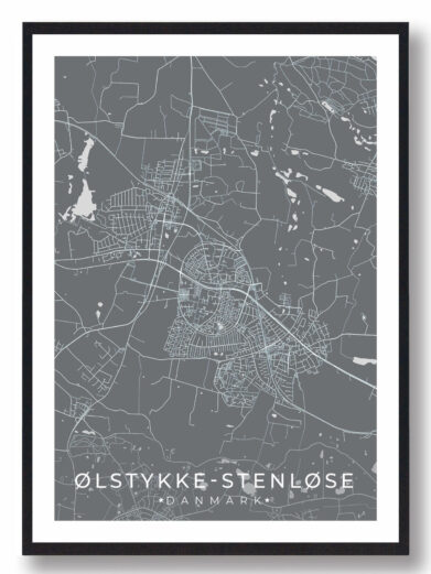 Ølstykke Stenløse bykort i stilrent plakat design. Denne Ølstykke Stenløse byplakat er med grå baggrund og viser Ølstykke Stenløse kortet fra sin smukkeste side