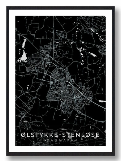 Ølstykke Stenløse bykort i stilrent plakat design. Denne Ølstykke Stenløse byplakat er med sort baggrund og viser Ølstykke Stenløse kortet fra sin smukkeste side