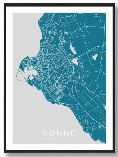 Rønne bykort i stilrent plakat design. Denne Rønne byplakat er med blå baggrund og viser Rønne kortet fra sin smukkeste side