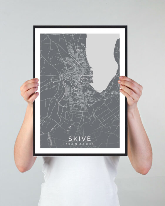 Skive bykort i stilrent plakat design. Denne Skive byplakat er med grå baggrund og viser Skive kortet fra sin smukkeste side