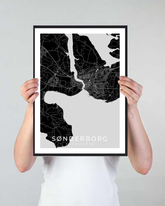 Sønderborg bykort i stilrent plakat design. Denne Sønderborg byplakat er med sort baggrund og viser Sønderborg kortet fra sin smukkeste side