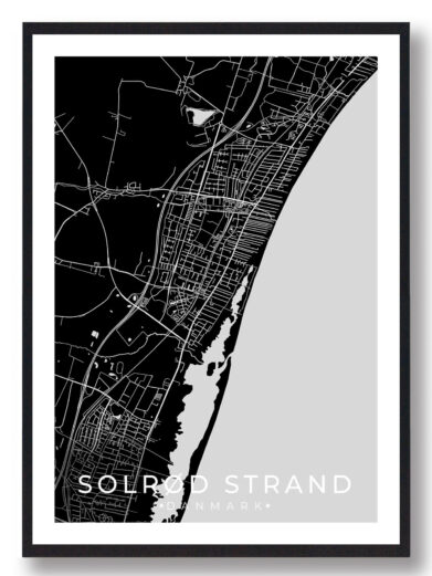 Solrød Strand bykort i stilrent plakat design. Denne Solrød Strand byplakat er med sort baggrund og viser Solrød Strand kortet fra sin smukkeste side