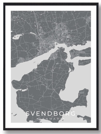 Svendborg bykort i stilrent plakat design. Denne Svendborg byplakat er med grå baggrund og viser Svendborg kortet fra sin smukkeste side
