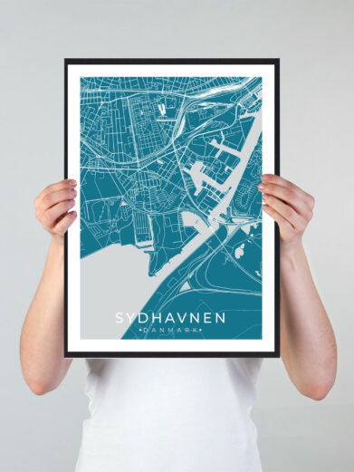 Sydhavnen bykort i stilrent plakat design. Denne Sydhavnen byplakat er med blå baggrund og viser Sydhavnen kortet fra sin smukkeste side