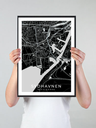 Sydhavnen bykort i stilrent plakat design. Denne Sydhavnen byplakat er med sort baggrund og viser Sydhavnen kortet fra sin smukkeste side