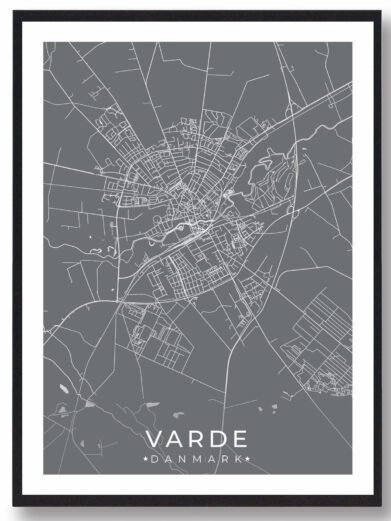 Varde bykort i stilrent plakat design. Denne Varde byplakat er med grå baggrund og viser Varde kortet fra sin smukkeste side