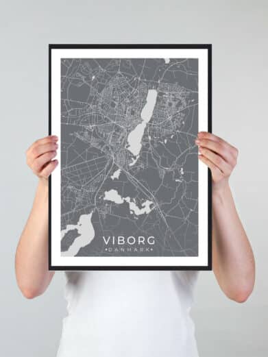 Viborg bykort i stilrent plakat design. Denne Viborg byplakat er med grå baggrund og viser Viborg kortet fra sin smukkeste side