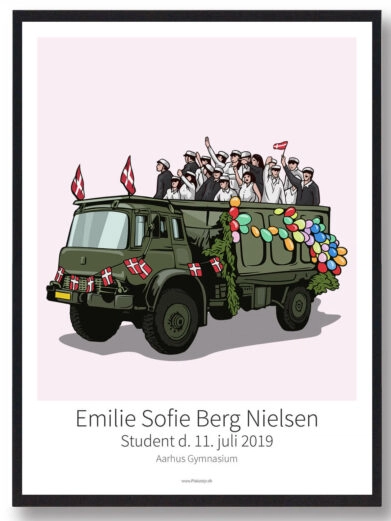 Studenterkørsel plakat i lyserød med en masse studenter på en ladvogn