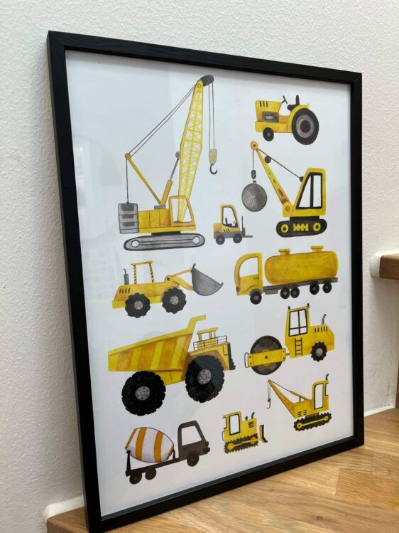 Plakat med gul gravko, kran og traktor til dreng. Plakaten er håndtegnet