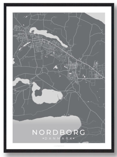 Byplakat af byen Nordborg i farven grå og med en sort ramme der viser byens omrids