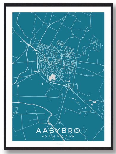 Aabybro bykort i stilrent plakat design. Denne Aabybro byplakat er med blå baggrund og viser Aabybro kortet fra sin smukkeste side