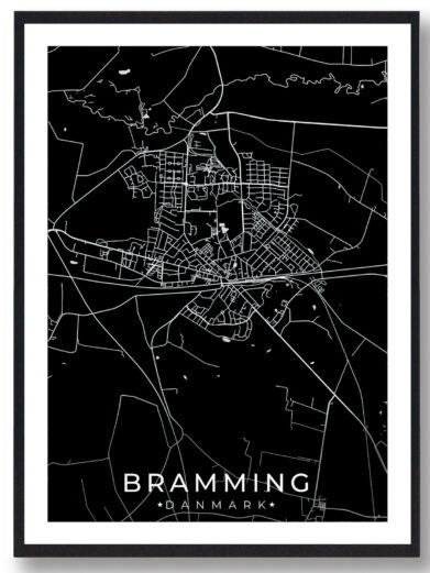 Bramming bykort i stilrent plakat design. Denne Bramming byplakat er med sort baggrund og viser Bramming kortet fra sin smukkeste side