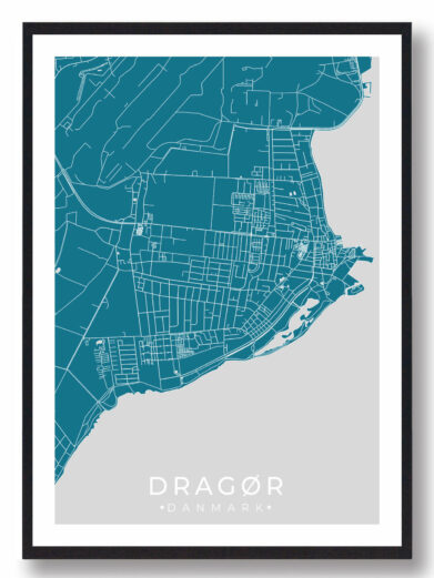 Dragør bykort i stilrent plakat design. Denne Dragør byplakat er med blå baggrund og viser Dragør kortet fra sin smukkeste side