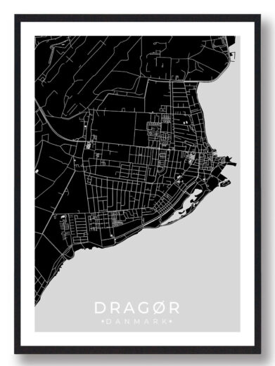 Dragør bykort i stilrent plakat design. Denne Dragør byplakat er med sort baggrund og viser Dragør kortet fra sin smukkeste side