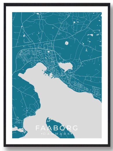 Faaborg bykort i stilrent plakat design. Denne Faaborg byplakat er med blå baggrund og viser Faaborg kortet fra sin smukkeste side