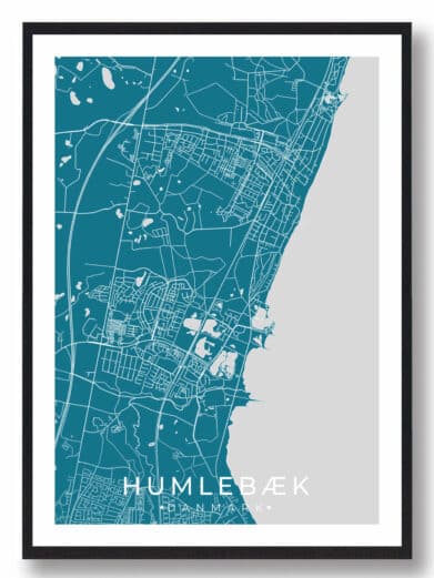 Humlebæk bykort i stilrent plakat design. Denne Humlebæk byplakat er med blå baggrund og viser Humlebæk kortet fra sin smukkeste side