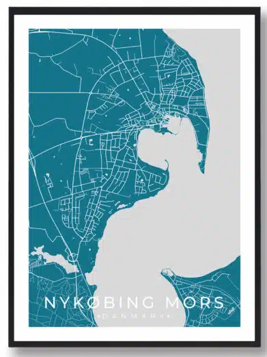 Nykøbing Mors bykort i stilrent plakat design. Denne Nykøbing Mors byplakat er med blå baggrund og viser Nykøbing Mors kortet fra sin smukkeste side