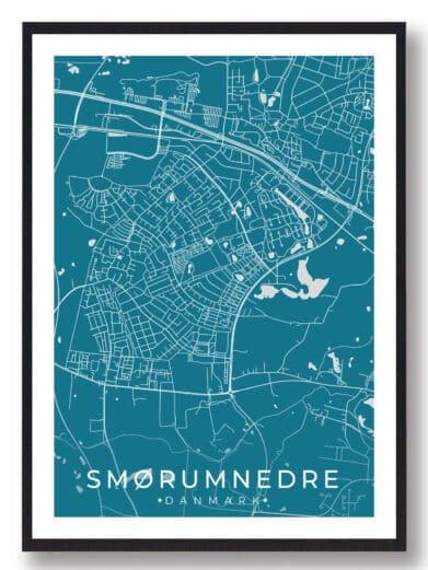 Smørumnedre bykort i stilrent plakat design. Denne Smørumnedre byplakat er med blå baggrund og viser Smørumnedre kortet fra sin smukkeste side