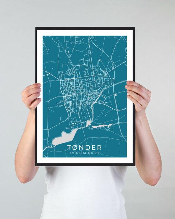 Tønder bykort i stilrent plakat design. Denne Tønder byplakat er med blå baggrund og viser Tønder kortet fra sin smukkeste side