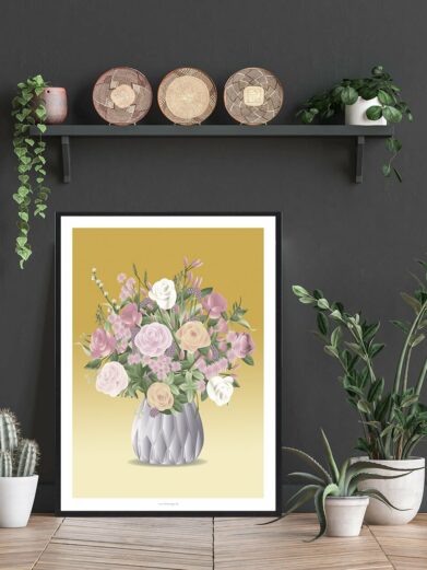 Blomster i vase plakat: A still life art print featuring a vase of pink, white, and purple roses against a gold background.