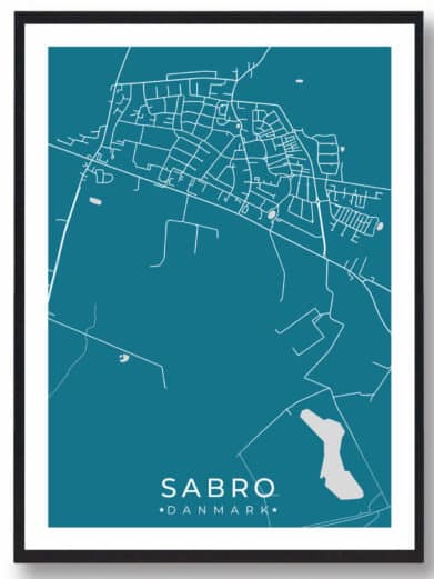 Sabro bykort i stilrent plakat design. Denne Sabro byplakat er med blå baggrund og viser Sabro kortet fra sin smukkeste side