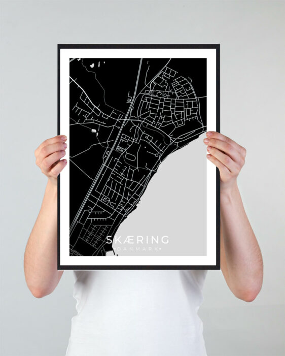 Skæring bykort i stilrent plakat design. Denne Skæring byplakat er med sort baggrund og viser Skæring kortet fra sin smukkeste side