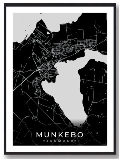 Munkebo bykort i stilrent plakat design. Denne Munkebo byplakat er med sort baggrund og viser Munkebo kortet fra sin smukkeste side