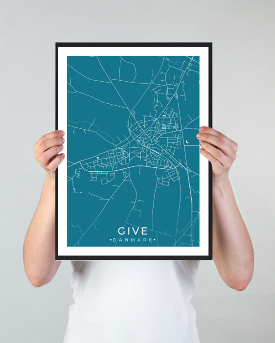 Give bykort i stilrent plakat design. Denne Give byplakat er med blå baggrund og viser Give kortet fra sin smukkeste side