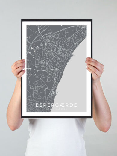 Espergærde bykort i stilrent plakat design. Denne Espergærde byplakat er med grå baggrund og viser Espergærde kortet fra sin smukkeste side