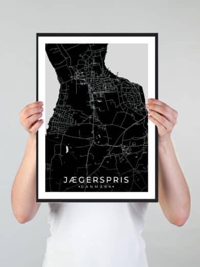 Jægerpris bykort i stilrent plakat design. Denne Jægerpris byplakat er med sort baggrund og viser Jægerpris kortet fra sin smukkeste side