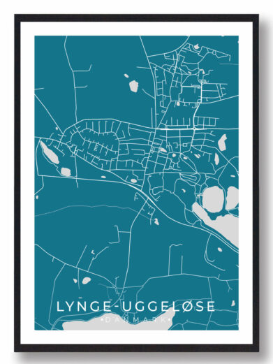 Lynge-Uggeløse bykort i stilrent plakat design. Denne Lynge-Uggeløse byplakat er med blå baggrund og viser Lynge-Uggeløse kortet fra sin smukkeste side