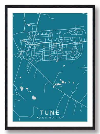 Tune bykort i stilrent plakat design. Denne Tune byplakat er med blå baggrund og viser Tune kortet fra sin smukkeste side