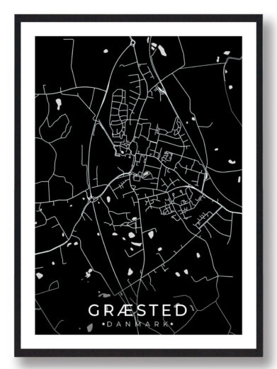 Græsted bykort i stilrent plakat design. Denne Græsted byplakat er med sort baggrund og viser Græsted kortet fra sin smukkeste side