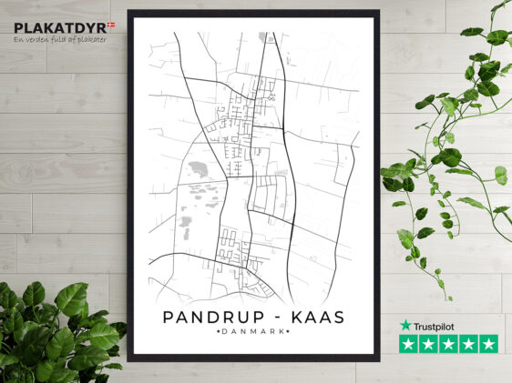 Pandrup-Kaas byplakat med hvid baggrund. Denne plakat med Pandrup-Kaas passer perfekt ind som boligplakat