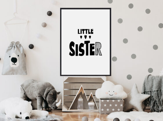 My-little-sister-2 Børneplakat med teksten "Little sister". Plakaten er i farverne sort-hvid, og passer perfekt til børneværelset.