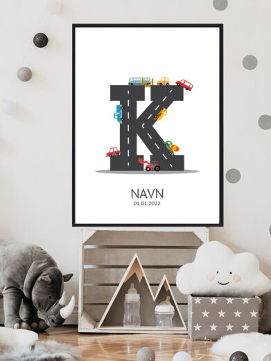 Navnetavle plakat med bogstavet K. Der er traktor, fly, både på denne navnetavle med bogstavet K.