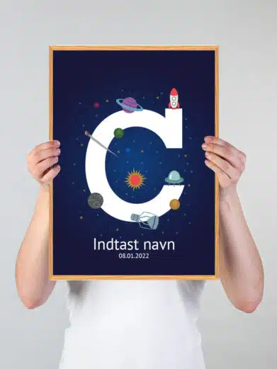 Navneplakat med universet som tema og bogstavet C