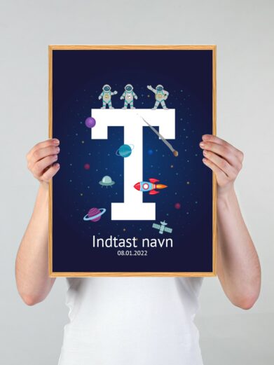 Navneplakat med runiverset med bogstavet T