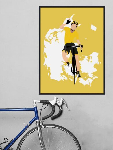 Cykel plakat med billede af den Gule førertrøje Danmarks kort i baggrunden. Tour de France plakaten passer perfekt til alle som elsker at cykel
