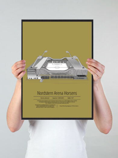 Fodbold plakat med AC Horsens stadion. Denne fodbold plakat med AC Horsens er i flot stilren gul baggrund