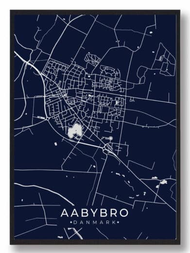 Aabybro plakat i mørkeblå. Minimalistisk bykort design med hvide linjer på en dyb baggrund. Perfekt som vægkunst.
