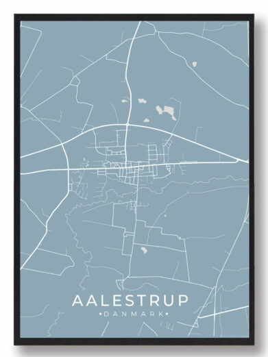Aalestrup byplakat i stilrent design. Denne Aalestrup byplakat er med lyseblå baggrund og viser Aalestrup fra sin smukkeste side